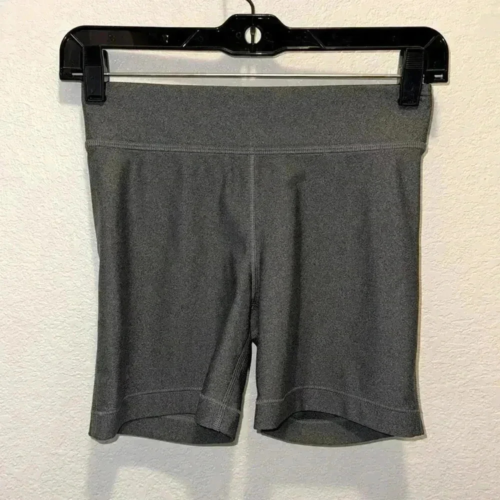 Under Armour Compression Heat Gear Dark Grey athletic shorts women's size small